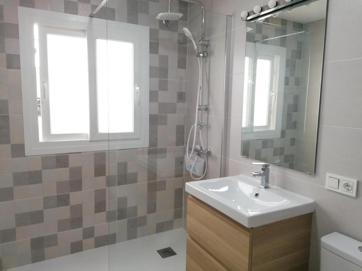 Apartamento Suite Arco De La Villa,Solo Familia Y Parejas,Parking Gratuito Conil De La Frontera Exterior photo