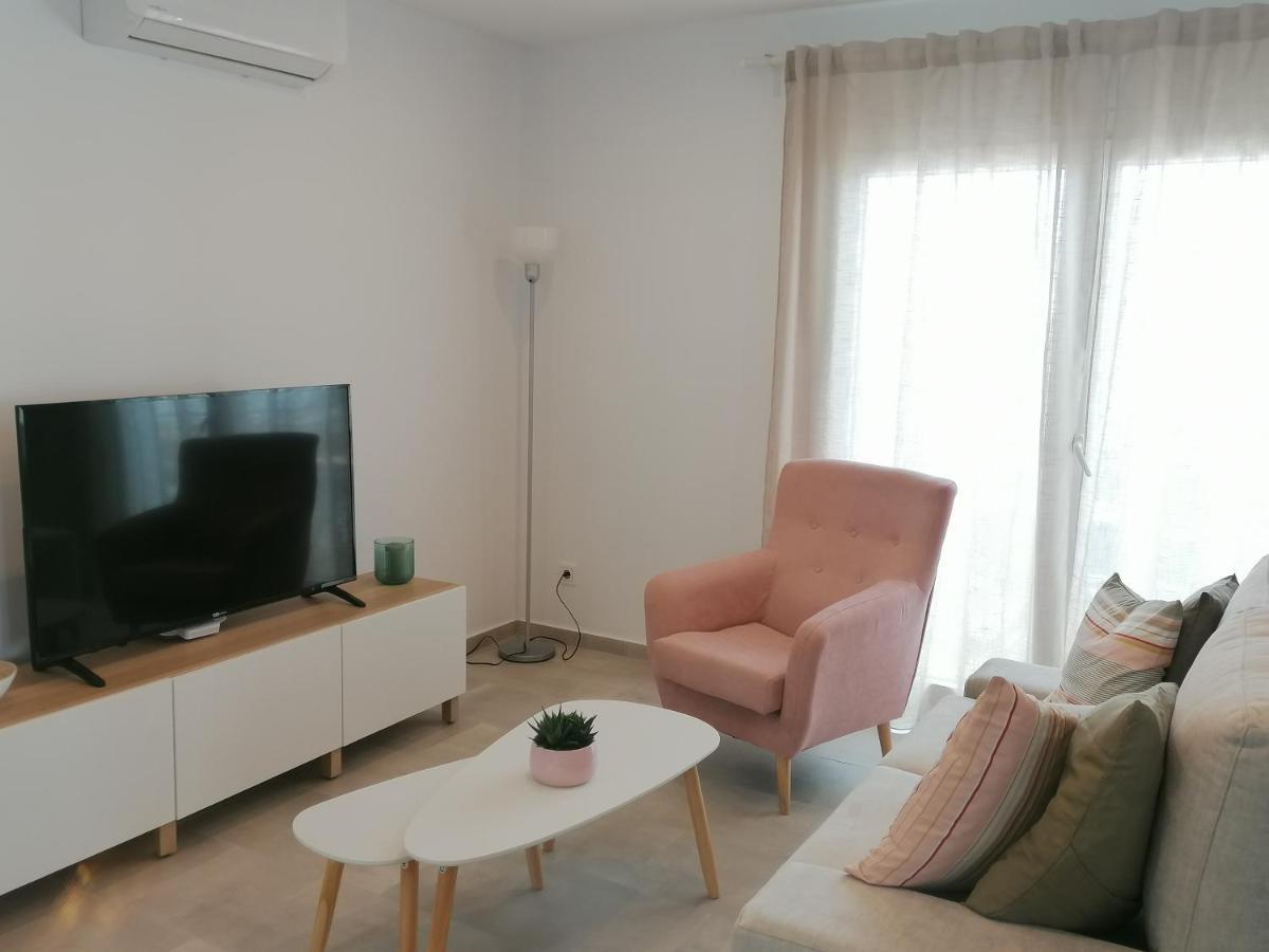 Apartamento Suite Arco De La Villa,Solo Familia Y Parejas,Parking Gratuito Conil De La Frontera Exterior photo